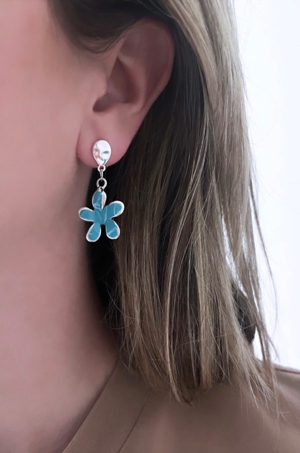 la Beij Oorbellen Zilver Bloem Turquoise in oor